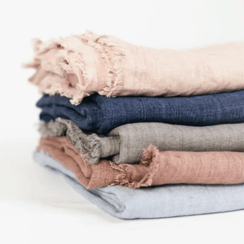 Pillows & Throws