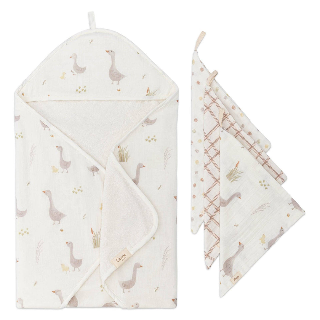 Charlie Farmhouse Goose Hooded Towel & Washcloth Set