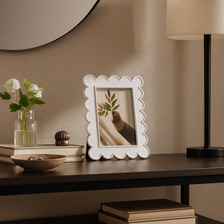 White Scallop Photo Frame