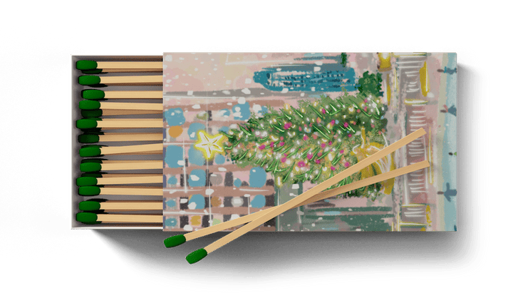 Matchbox with matches and a Christmas design.