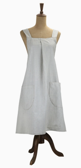 The perfect apron for anytime you need coverup. Easily slips over your head so no tying needed. Handy pocket on front, made of sustainable 100% cotton.