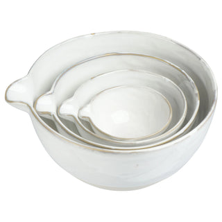 These batter bowls are a beautiful addition to any kitchen. These are perfect for mixing any ingredients and still having your kitchen look classy. 