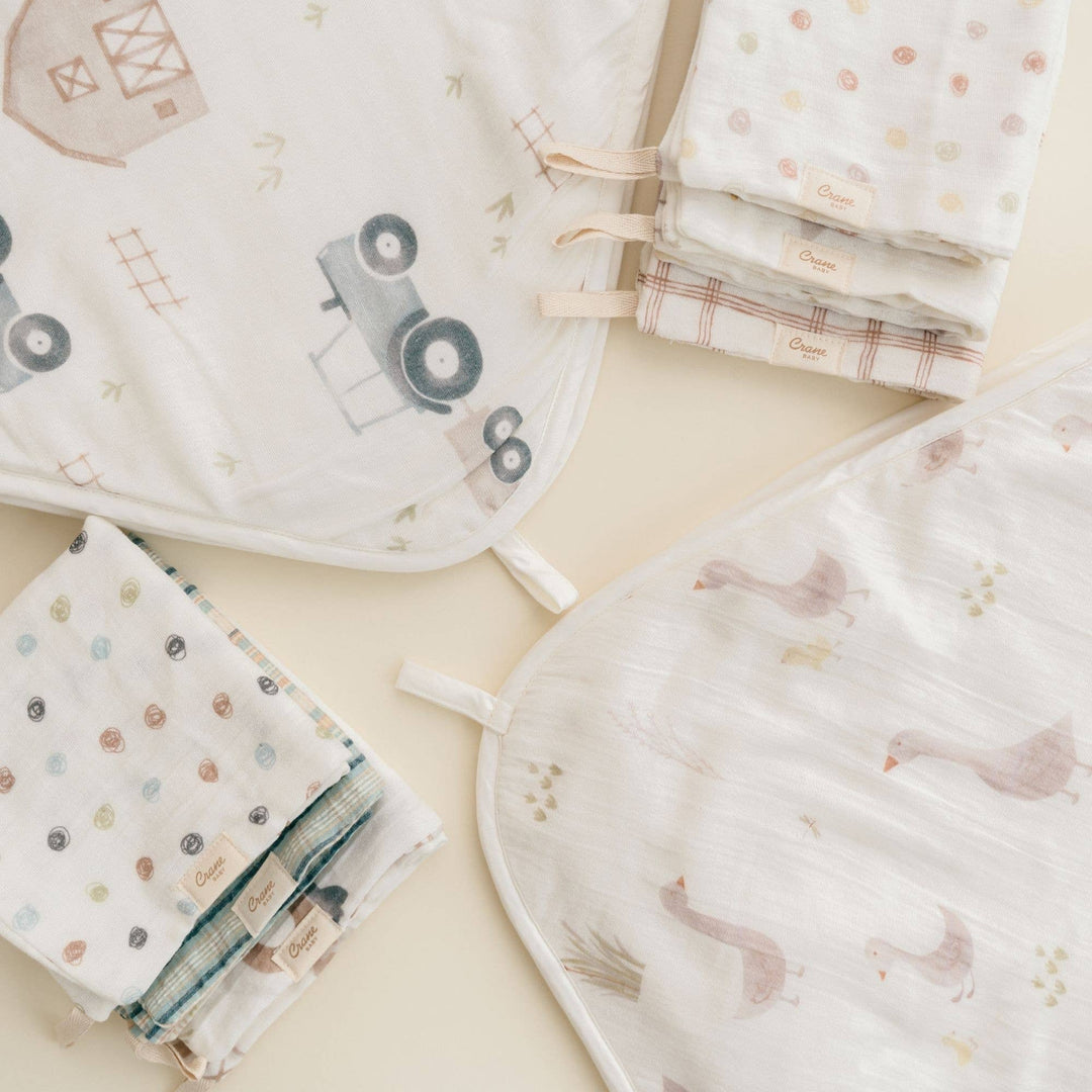 Charlie Farmhouse Goose Hooded Towel & Washcloth Set