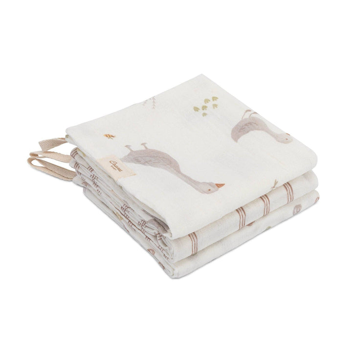 Charlie Farmhouse Goose Hooded Towel & Washcloth Set