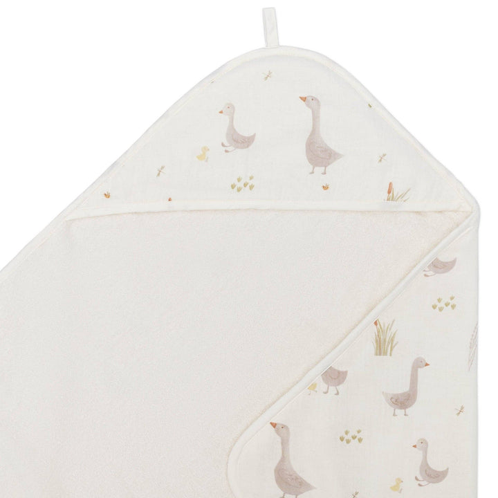 Charlie Farmhouse Goose Hooded Towel & Washcloth Set