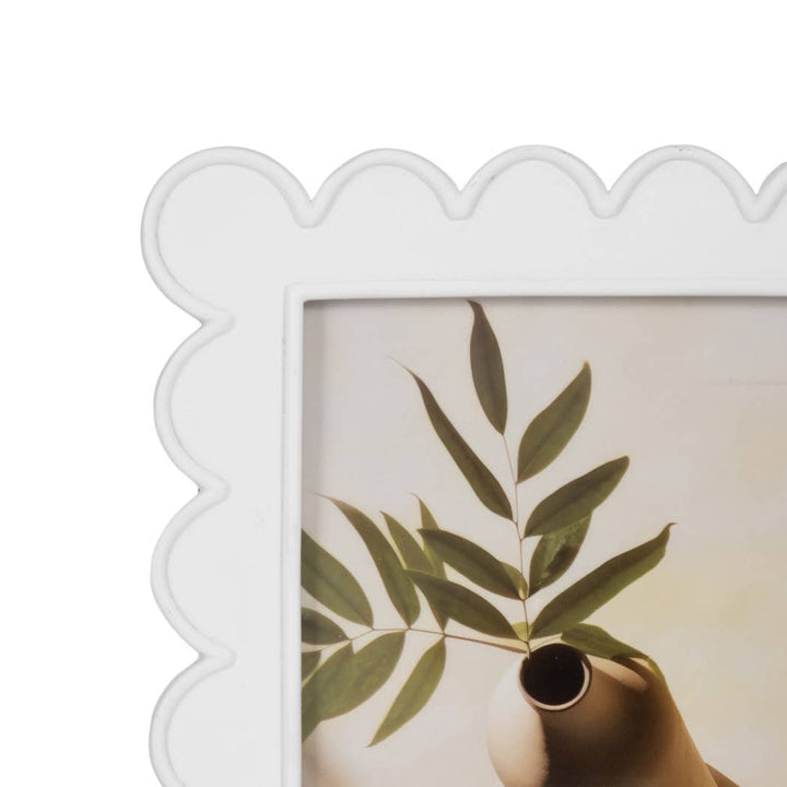 White Scallop Photo Frame