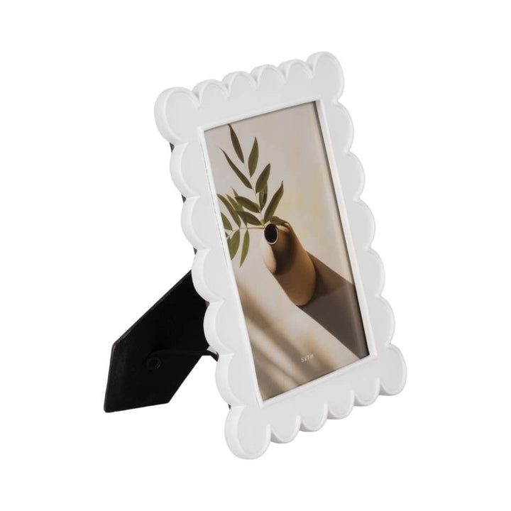 White Scallop Photo Frame