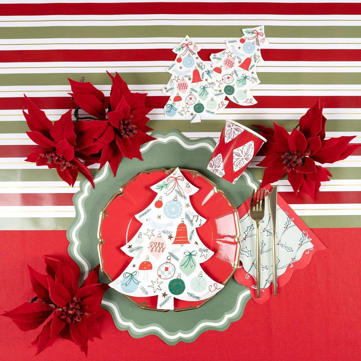 Green Fancy Scallop Paper Placemats