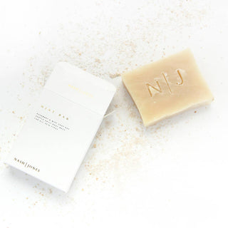 Nash + Jones' all-natural Mint bar is creamy and luxurious and scented with fresh mint and rosemary. Each bar is designed to be gentle enough for any skin type and is essential to maintaining healthy, hydrated, glowing skin. 